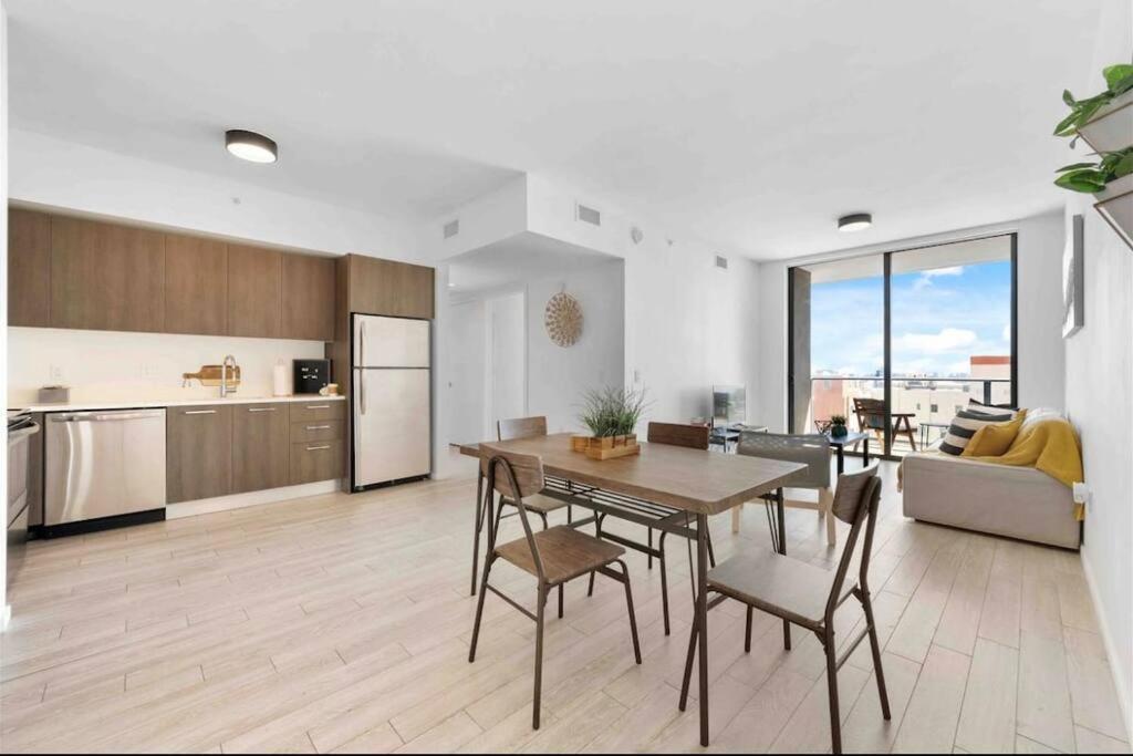 Ferienwohnung Gorgeous 2Br/2Bth In The Heart Of Miami Exterior foto